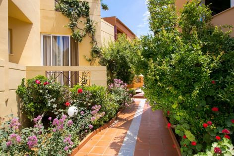 ELOTIA HOTEL